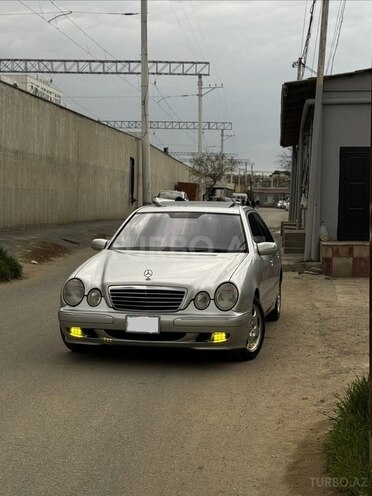 Mercedes E 320-2