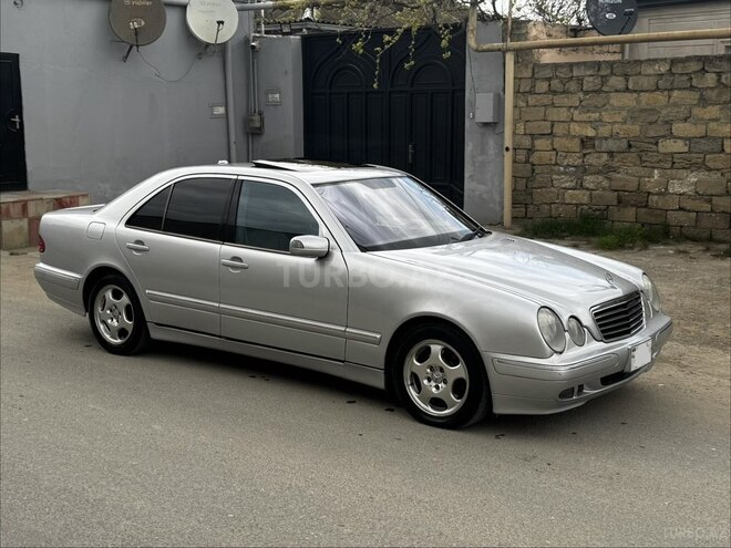 Mercedes E 320-8