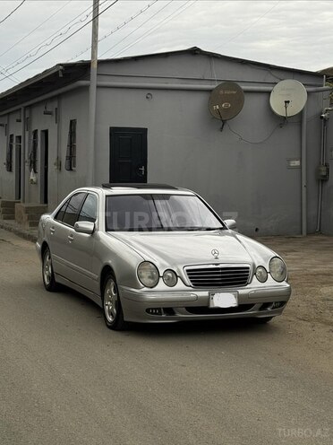Mercedes E 320-10