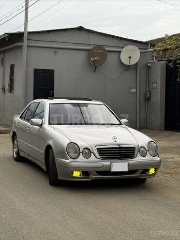 Mercedes E 320-3