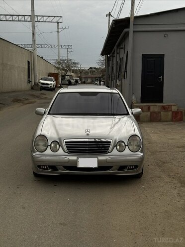 Mercedes E 320-5