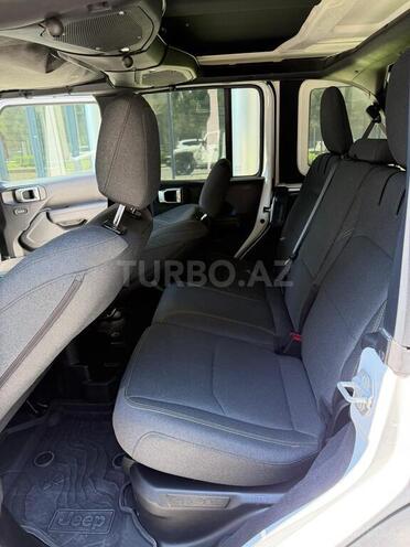Jeep Wrangler-5