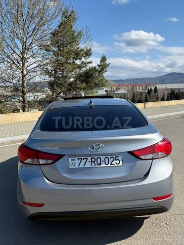 Hyundai Elantra-2