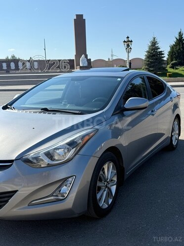 Hyundai Elantra-9