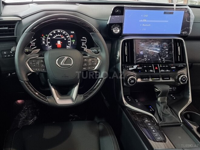Lexus LX 600-15