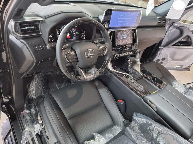 Lexus LX 600-19