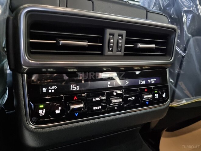 Lexus LX 600-29