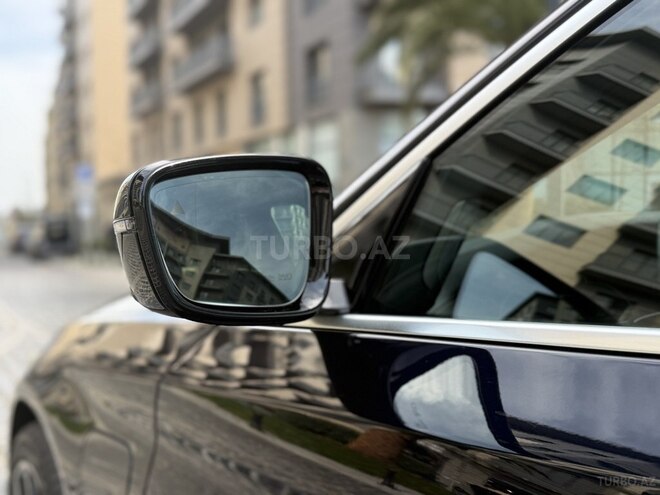 BMW 530e-13