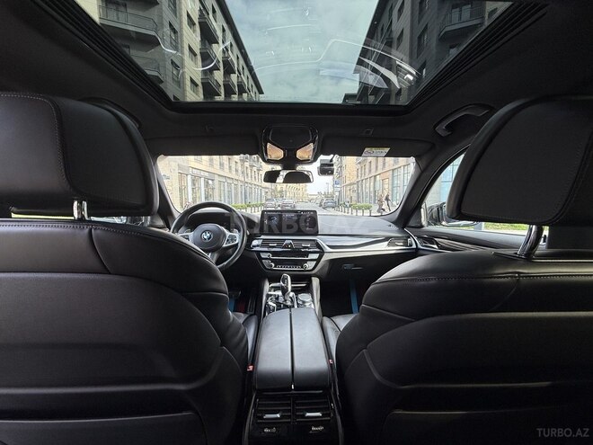 BMW 530e-20