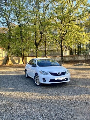 Toyota Corolla-13