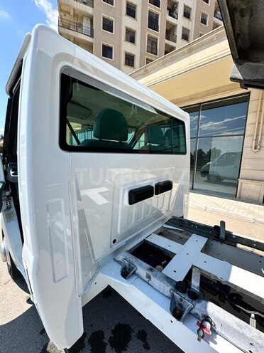 Ford Transit-6