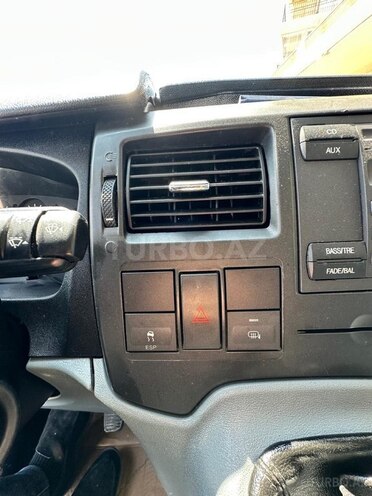 Ford Transit-3