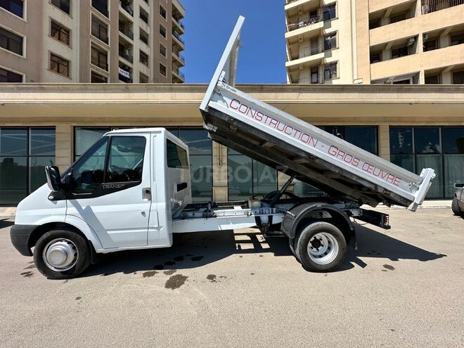 Ford Transit-7