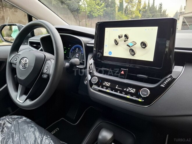 Toyota Corolla-11