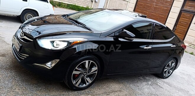 Hyundai Elantra-8