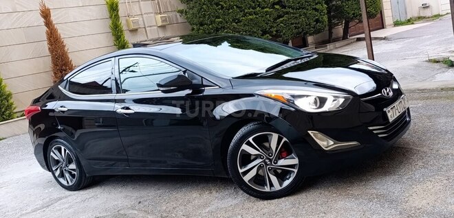 Hyundai Elantra-3