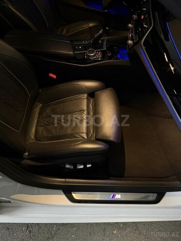 BMW 520d-12