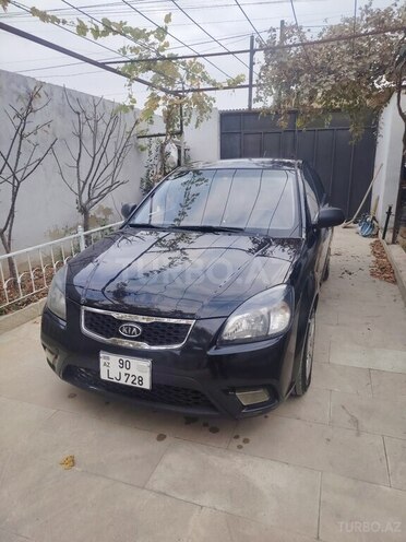 Kia Rio-1