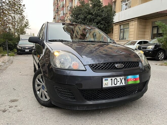 Ford Fiesta-1