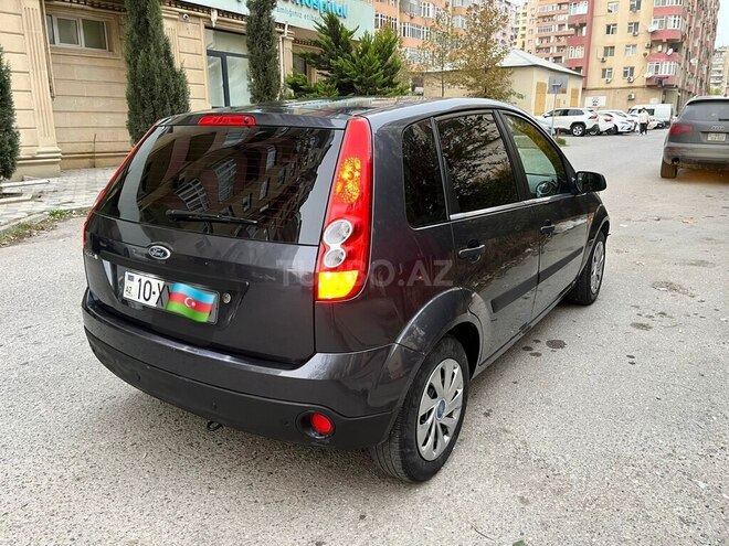 Ford Fiesta-4