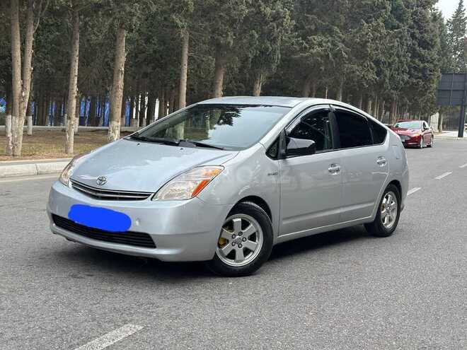 Toyota Prius-12