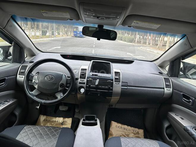 Toyota Prius-19
