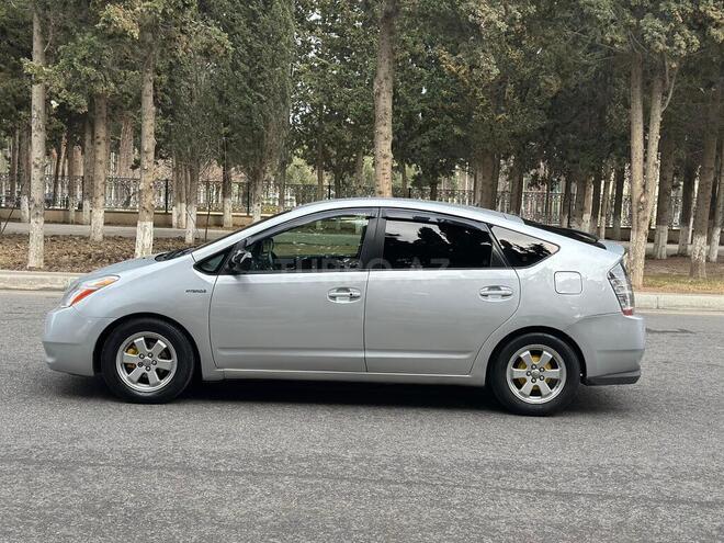 Toyota Prius-4