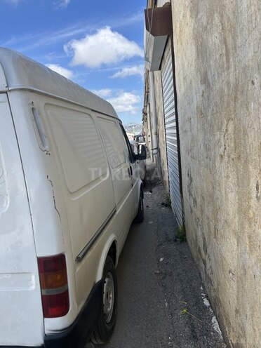 Ford Transit-8
