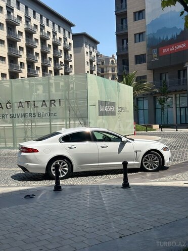 Jaguar XF-5