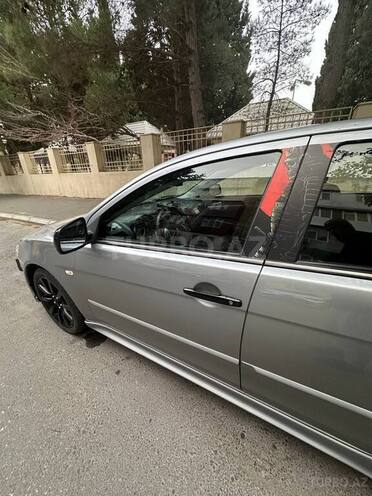 Mitsubishi Lancer-7