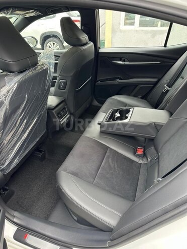 Toyota Camry-6