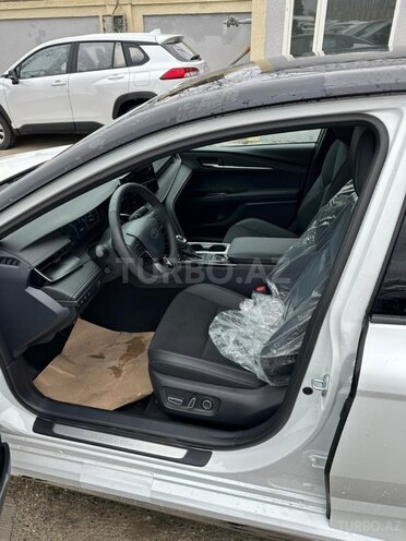 Toyota Camry-11