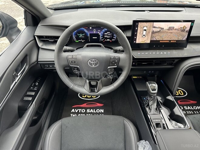 Toyota Camry-15