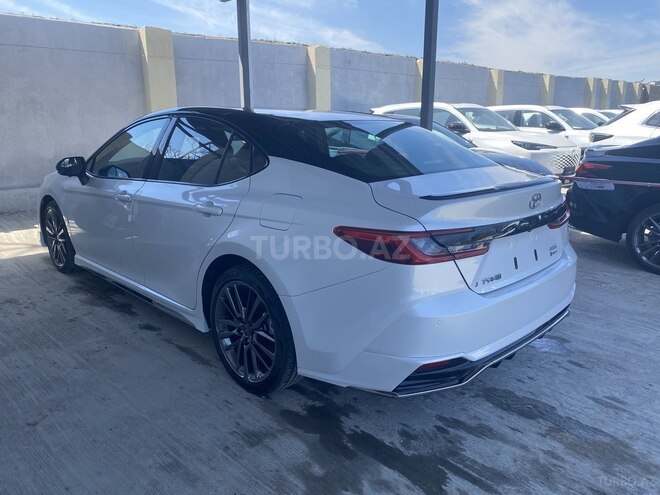 Toyota Camry-11
