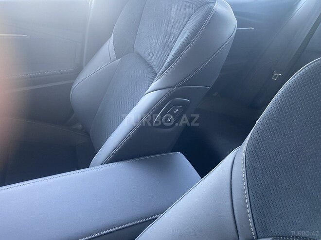 Toyota Camry-12