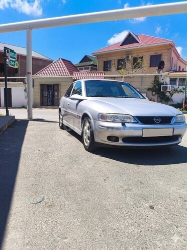 Opel Vectra-6