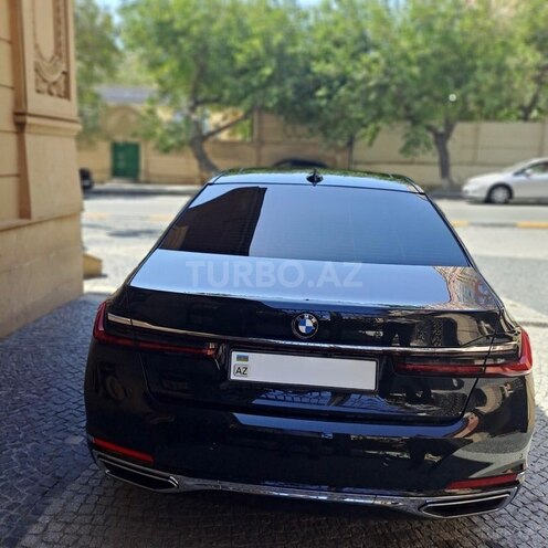 BMW 750-2