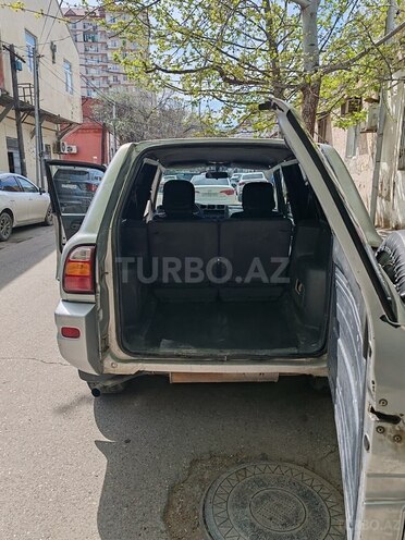 Toyota RAV4-5