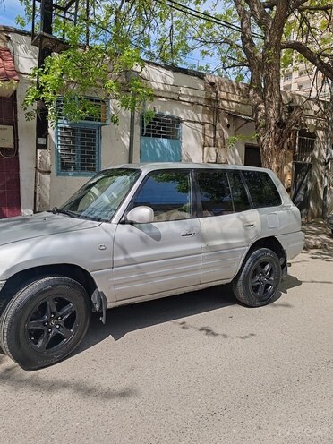 Toyota RAV4-2