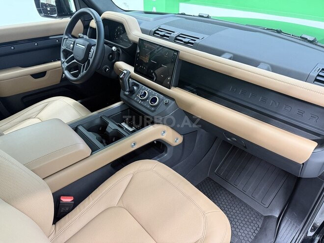 Land Rover Defender-11