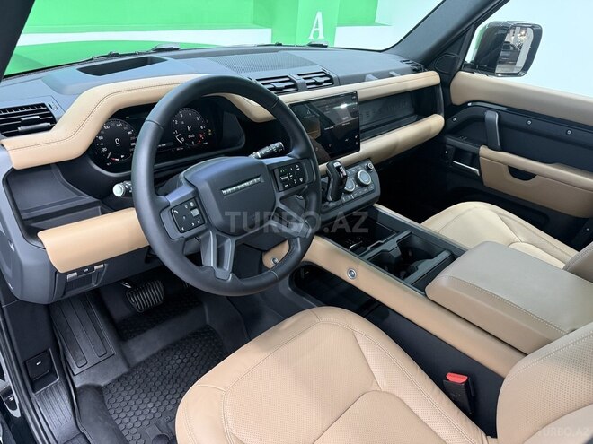Land Rover Defender-8