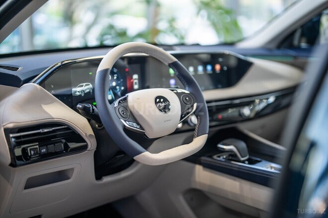 DongFeng Aeolus Huge-10