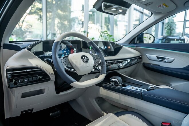 DongFeng Aeolus Huge-11