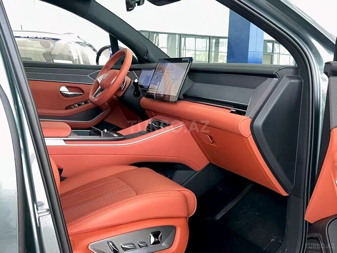 Geely Galaxy M9-11
