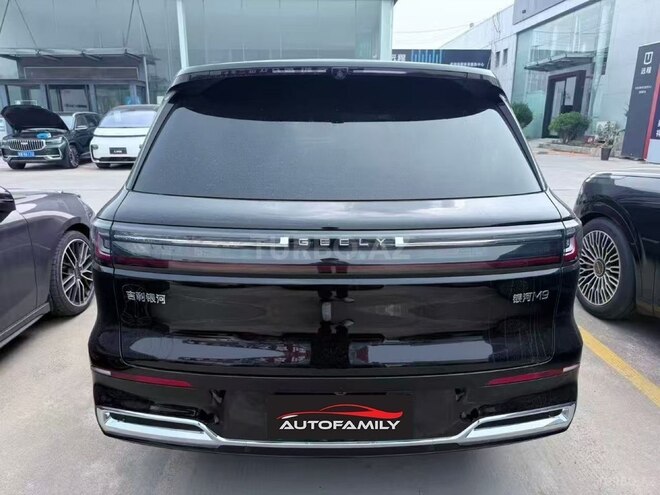 Geely Galaxy M9-4
