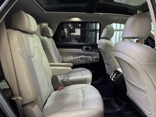 Kia Sorento-13