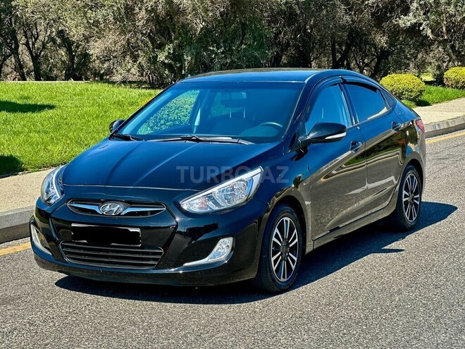 Hyundai Accent-2
