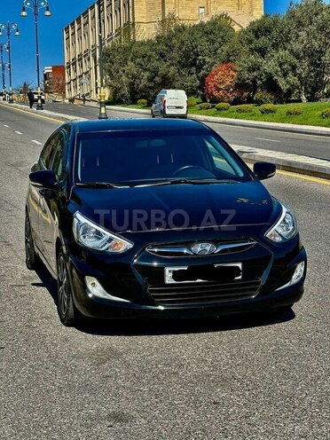 Hyundai Accent-1