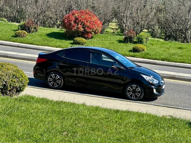 Hyundai Accent-3