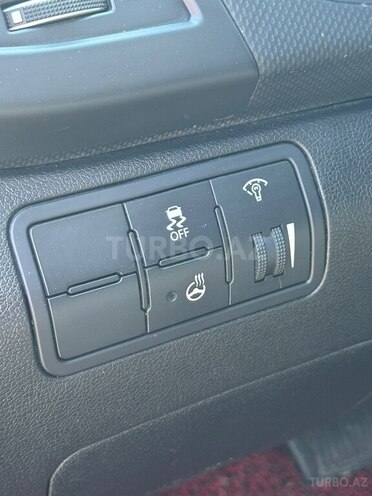 Hyundai Accent-14
